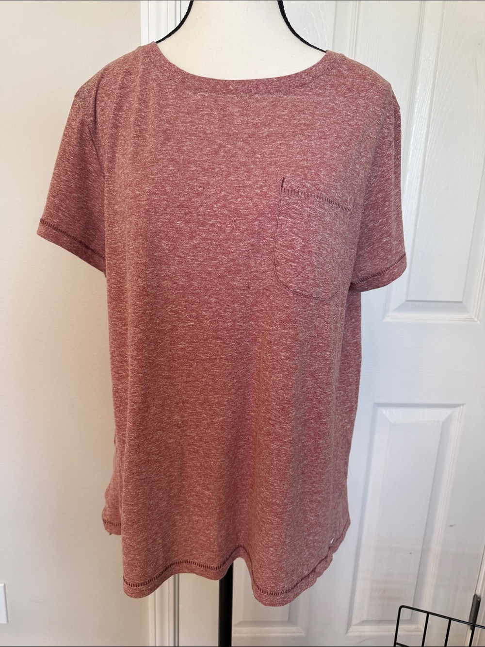 J. Crew women’s Split hem Tee Heathered Rose red Short Sleeve Pocket Sz L GUC